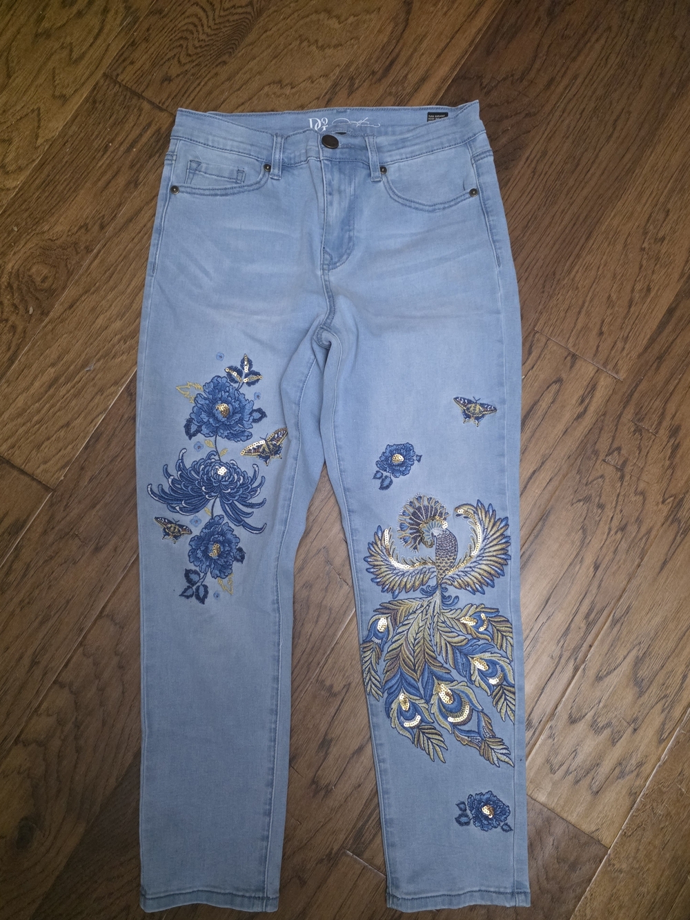 DG2 by Diane Gilman Light Blue Skinny Jeans with Blue and Gold Embroidery 8p